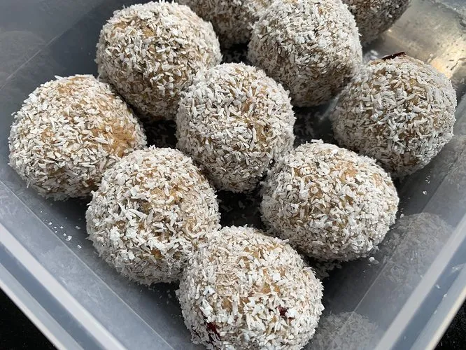 Huel Balls by DvdVgt