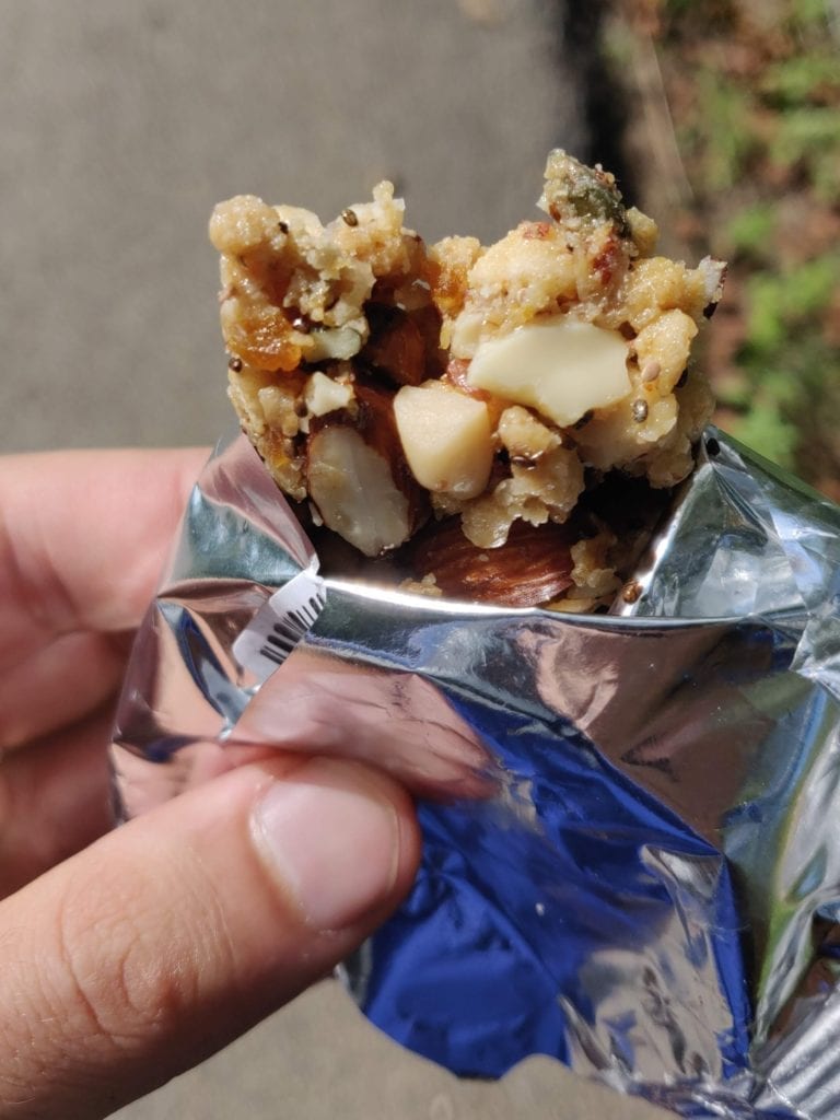 Queal Go Bar Nuts & Apricot